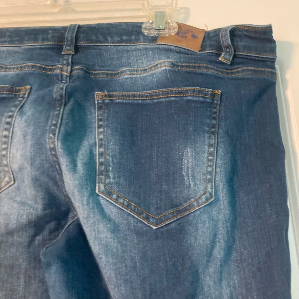 Distressed Jeans - Picture 5 of 6
